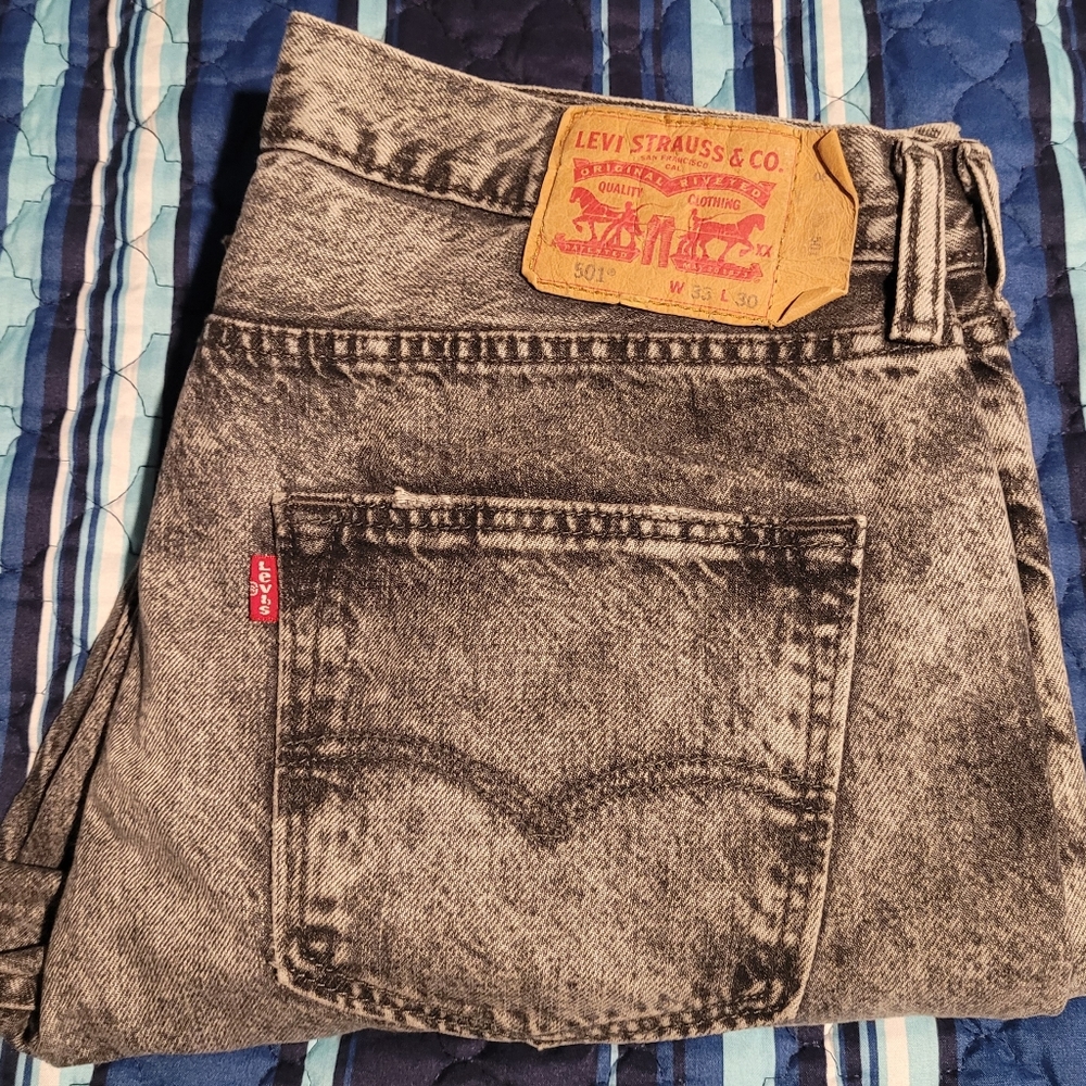 Levi's 33×30 black 501